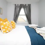 K Suites - Selkirk Street